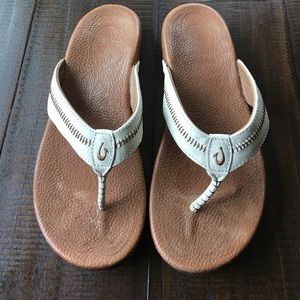 OluKai Haiku Leather Sandal